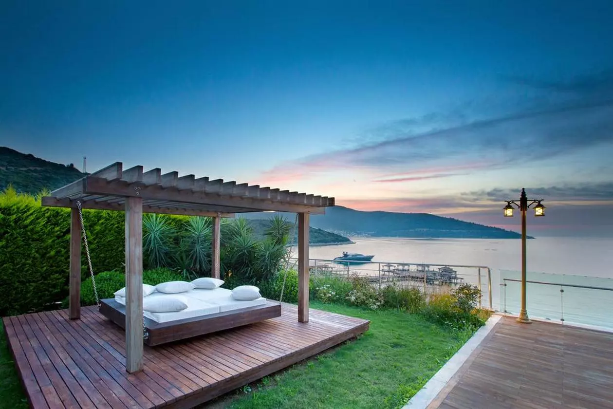 voguebodrum_shabaviz (3).jpg